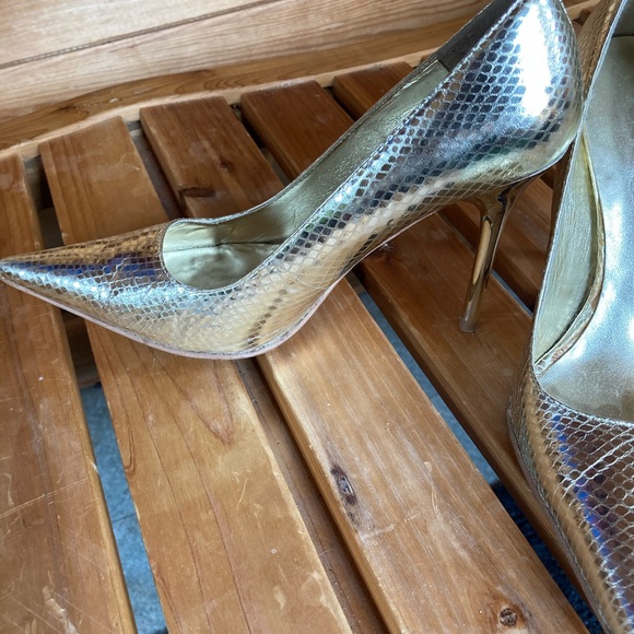 ALDO gold heels - Picture 3 of 6